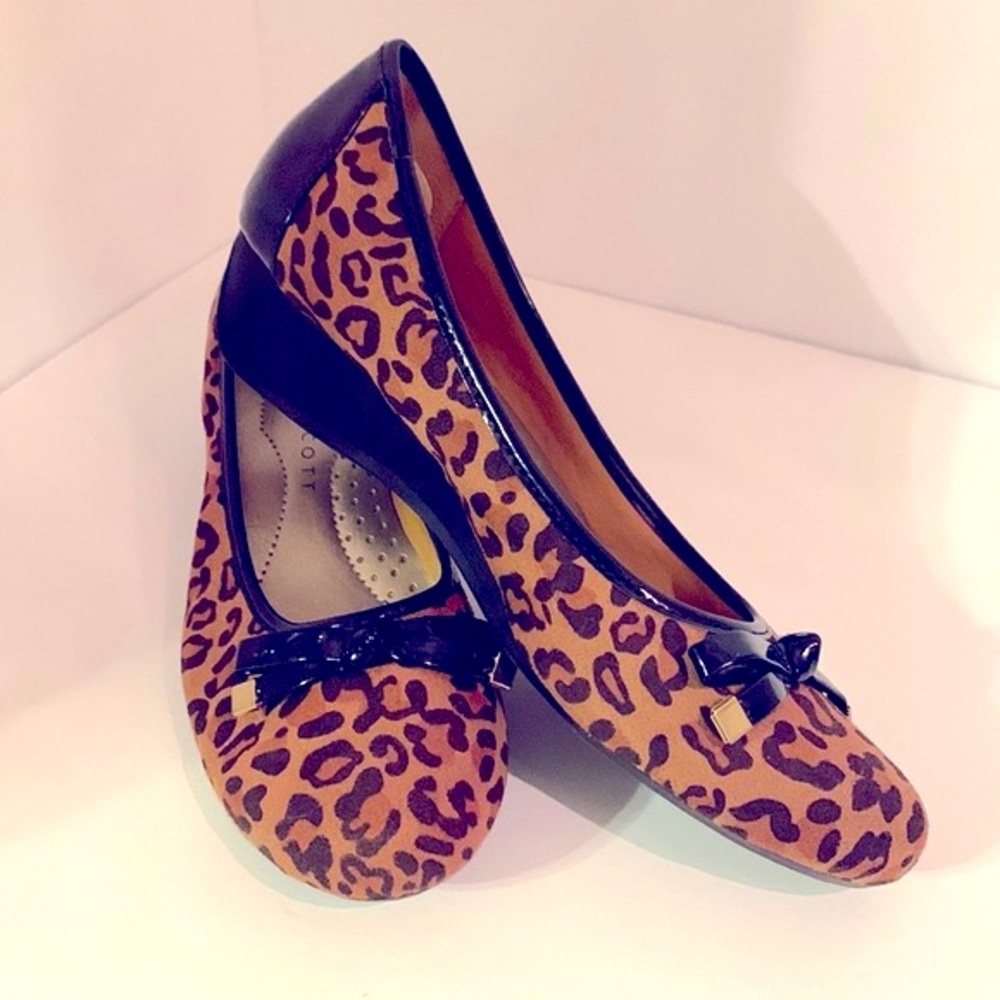 Leopard print shoe by Karen Scott